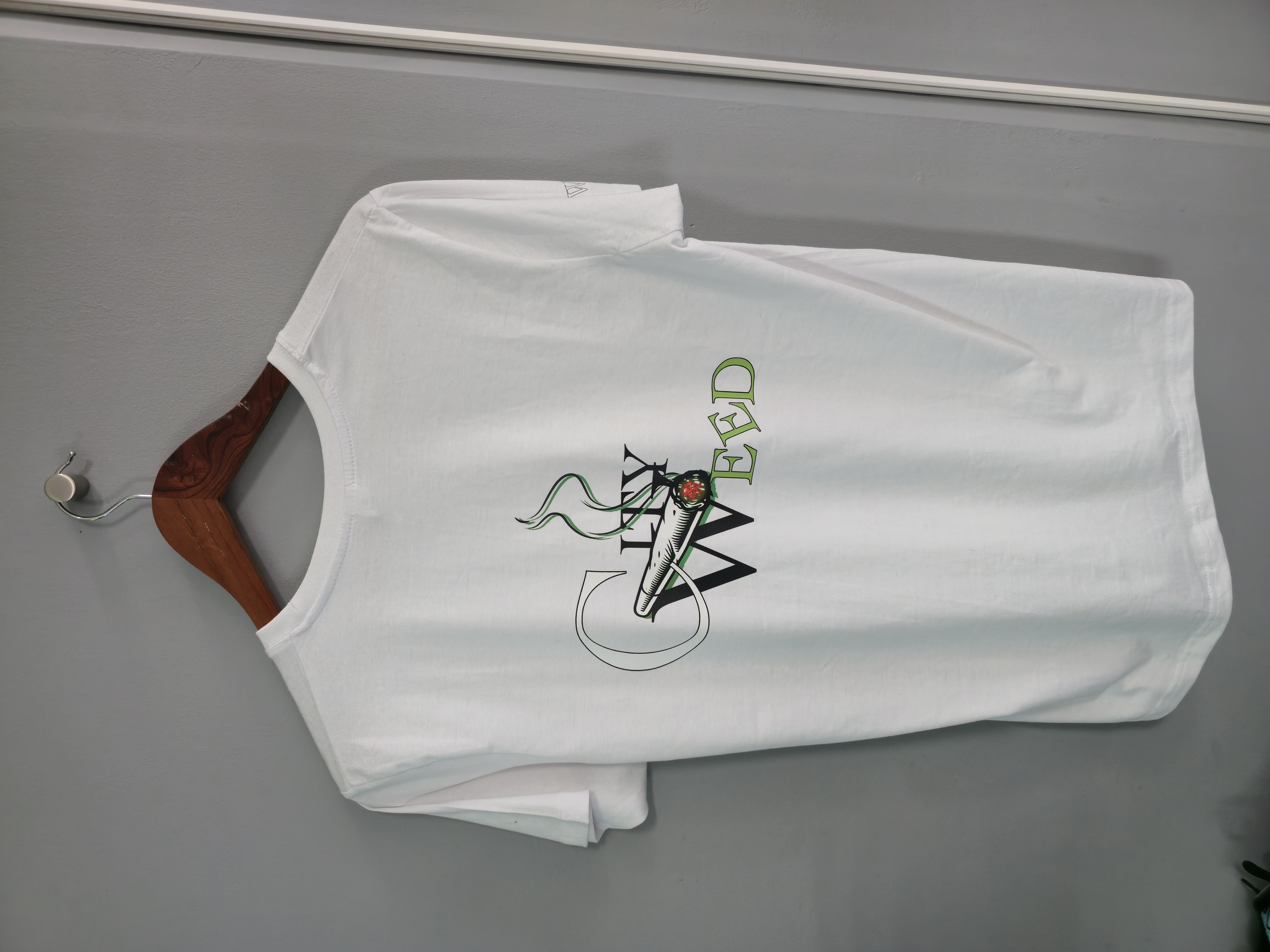 T-shirt CityWeed joint fumant